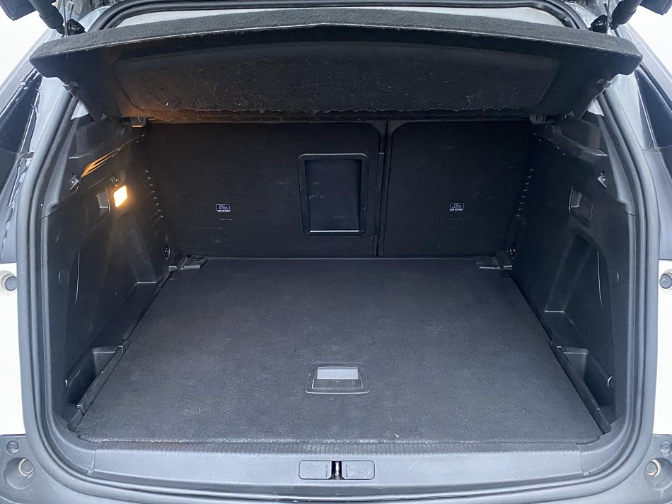 Peugeot 3008 1.2 PT Allure