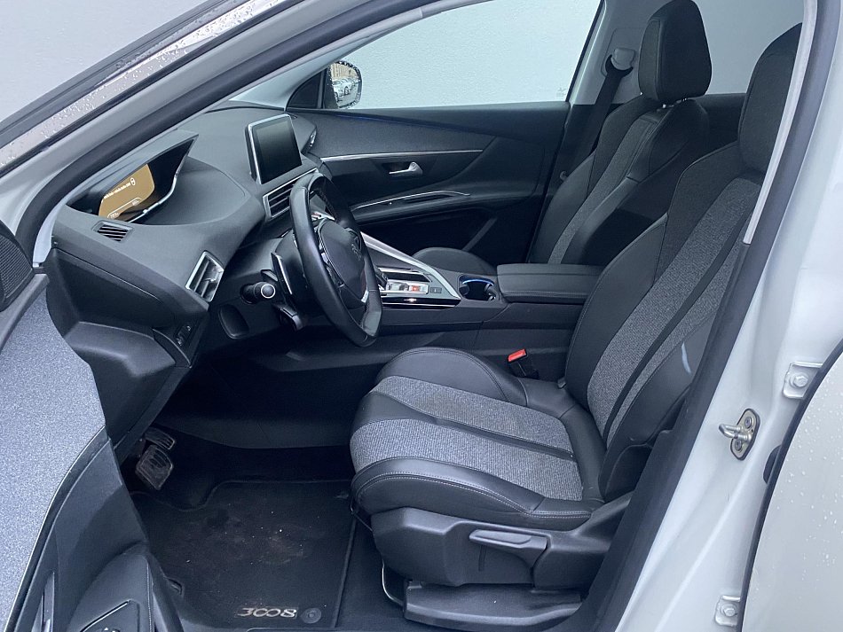 Peugeot 3008 1.2 PT Allure