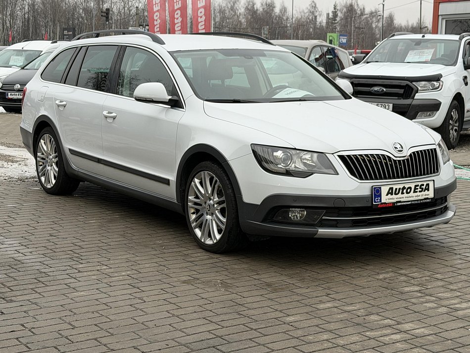 Škoda Superb II 2.0 TDCi Elegance 4x4