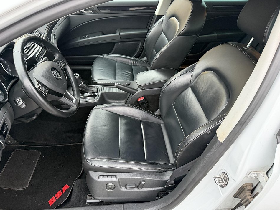 Škoda Superb II 2.0 TDCi Elegance 4x4