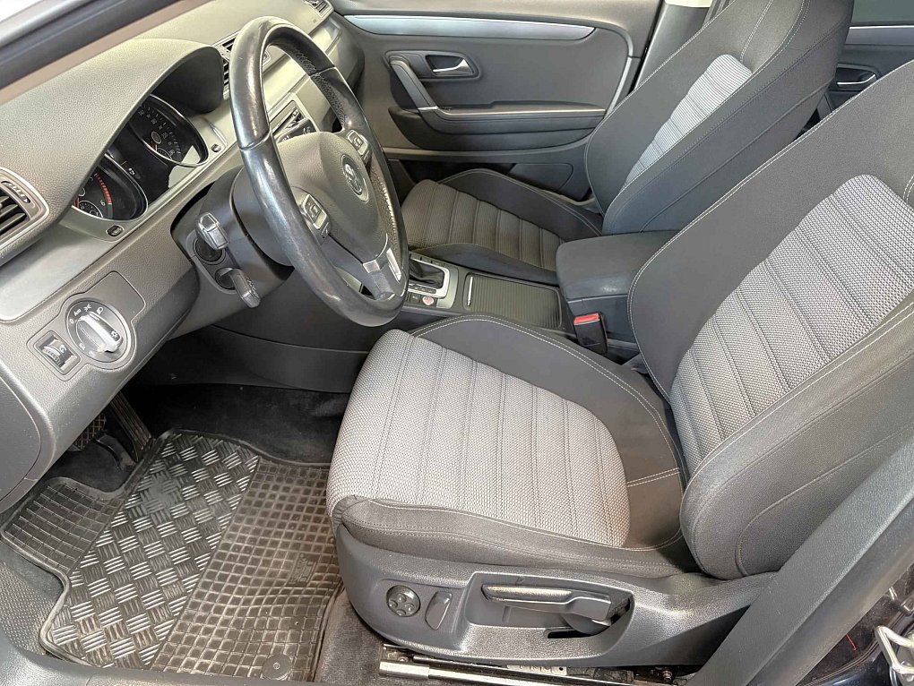 Volkswagen CC 2.0 TDi 