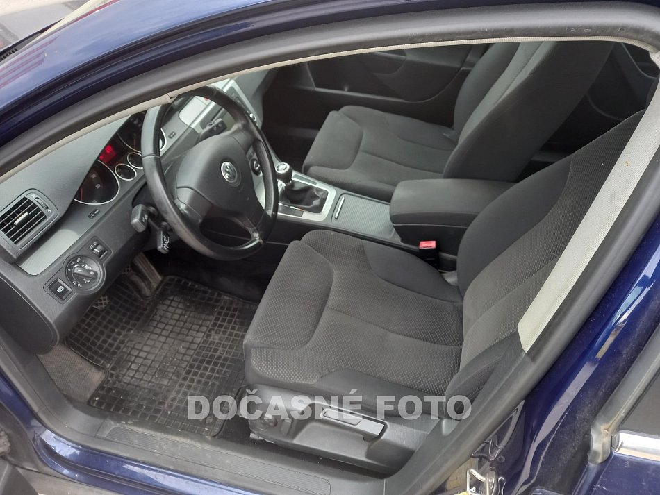 Volkswagen Passat 1.6 MPI 