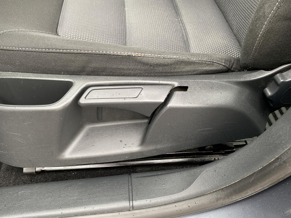 Škoda Octavia II 1.6 MPi Ambiente