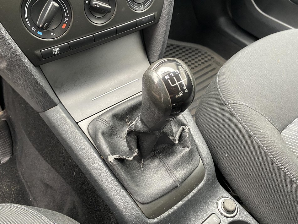Škoda Octavia II 1.6 MPi Ambiente