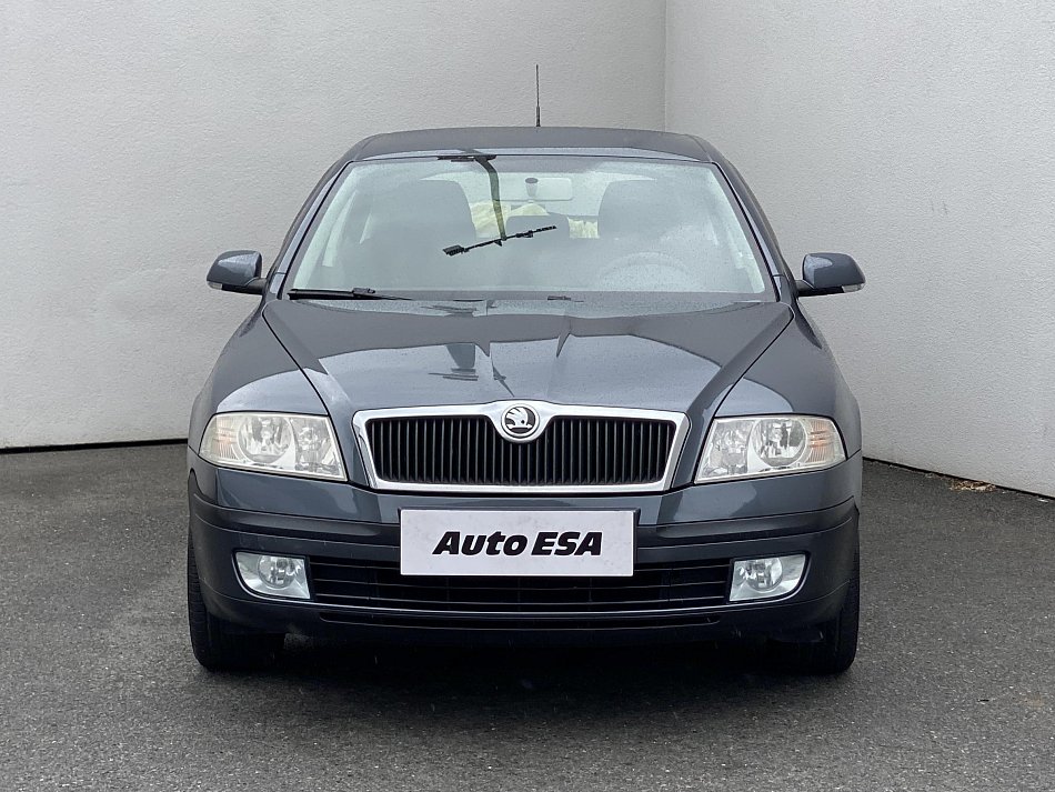 Škoda Octavia II 1.6 MPi Ambiente