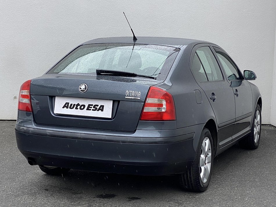 Škoda Octavia II 1.6 MPi Ambiente