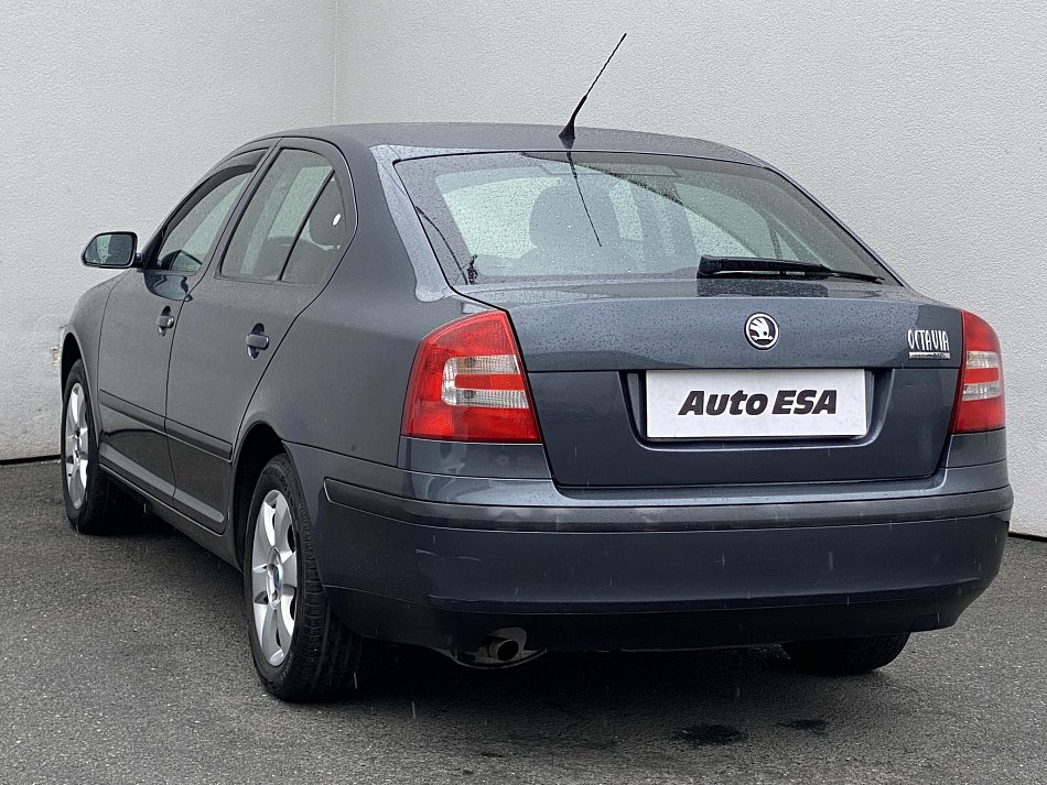 Škoda Octavia II 1.6 MPi Ambiente