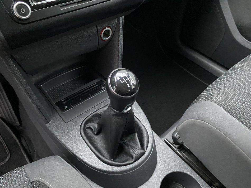 Volkswagen Touran 2.0 TDi  7míst