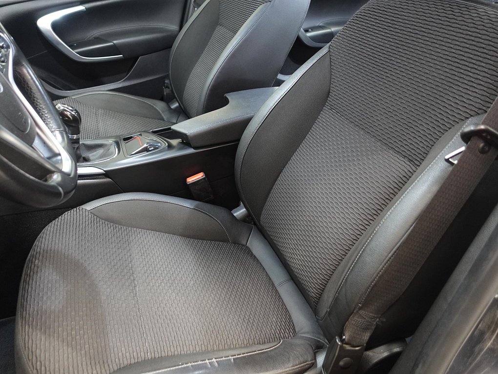 Opel Insignia 2.0CDTi 