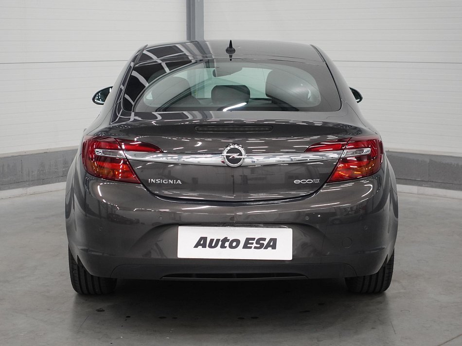 Opel Insignia 2.0CDTi 
