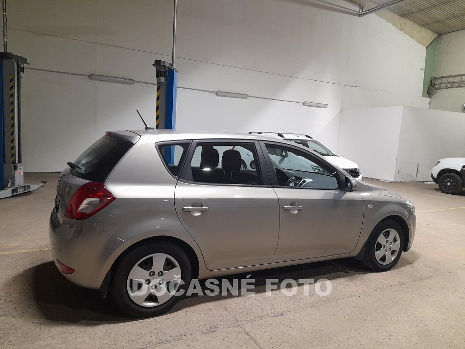 Kia Ceed 1.4i 