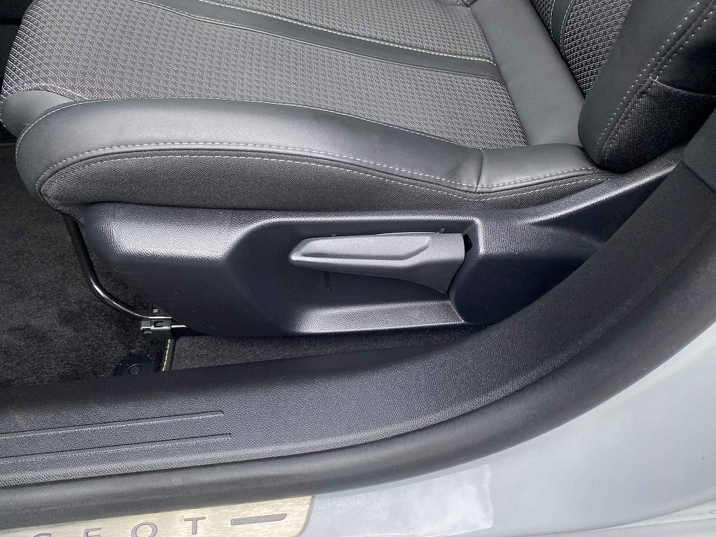 Peugeot 208 1.2PT GT