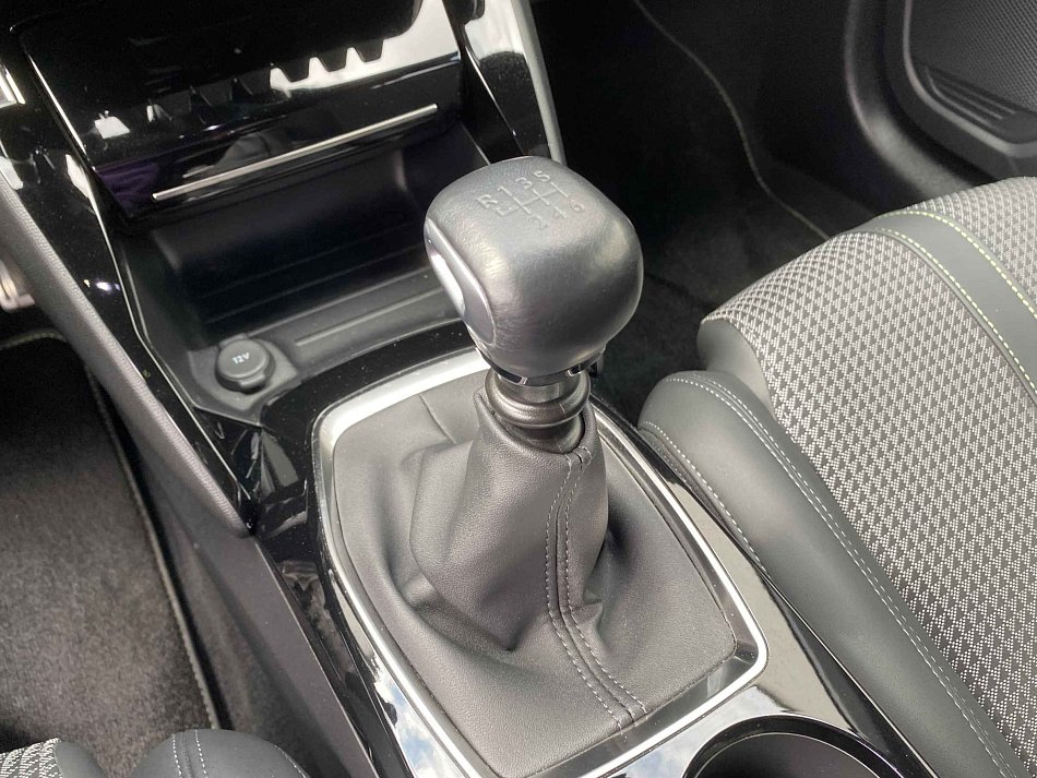 Peugeot 208 1.2PT GT