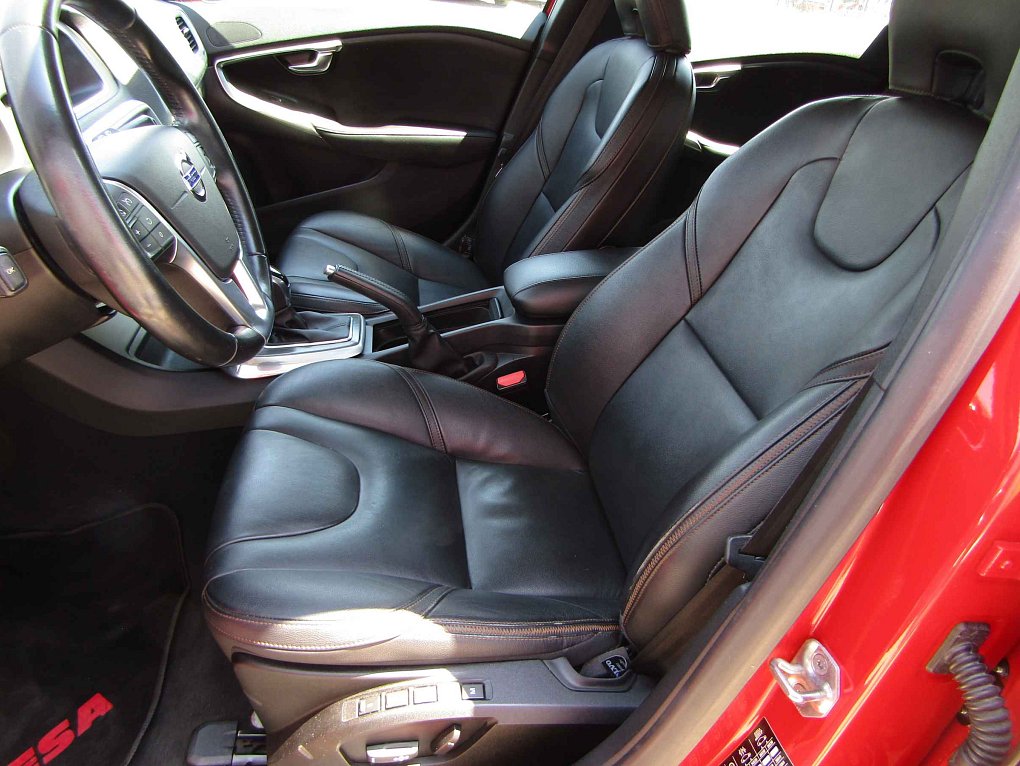 Volvo V40 2.0 D 