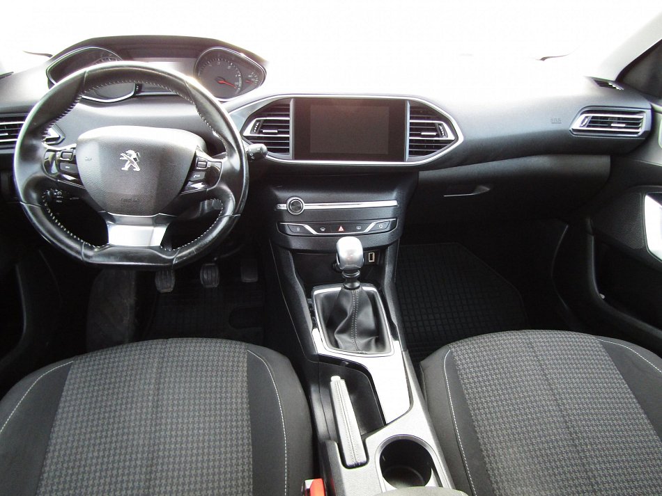 Peugeot 308 1.5 HDi 