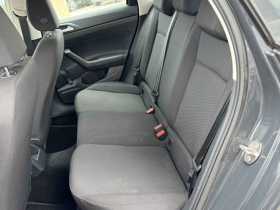 Volkswagen Polo 1.0i 