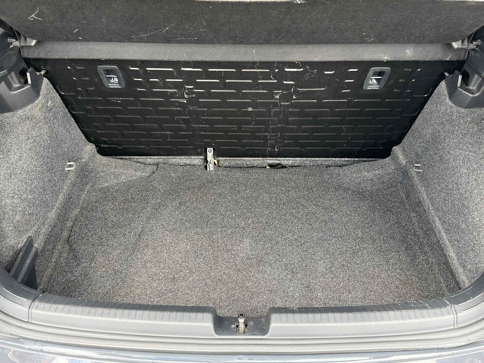 Volkswagen Polo 1.0i 