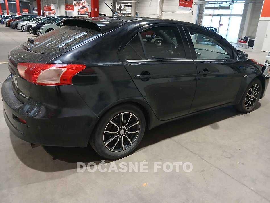 Mitsubishi Lancer 1.6. 