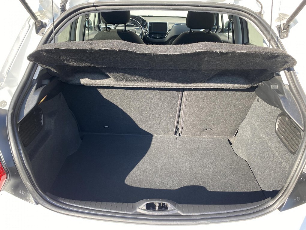 Peugeot 208 1.2PT Style