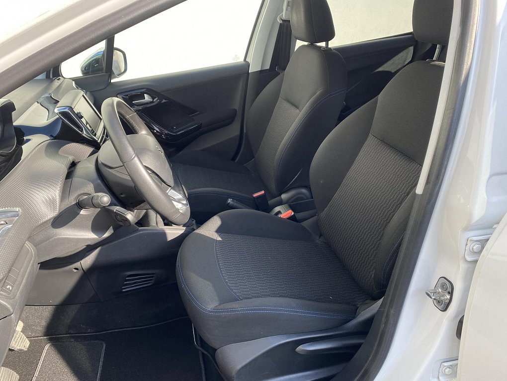 Peugeot 208 1.2PT Style