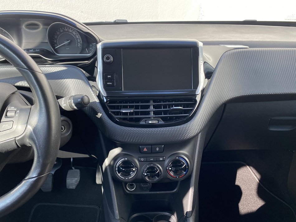 Peugeot 208 1.2PT Style