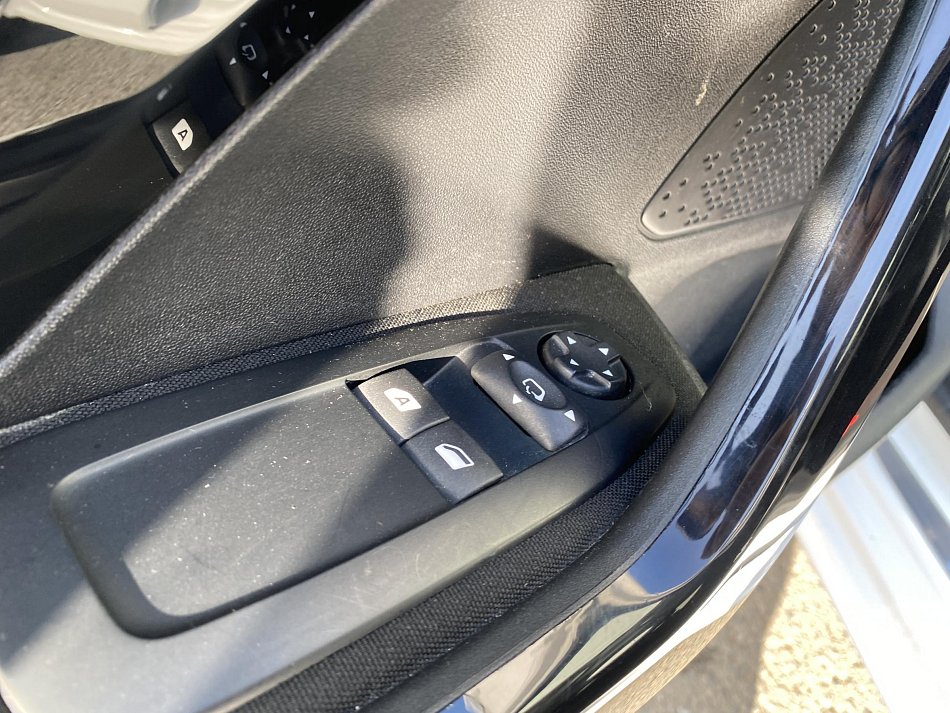 Peugeot 208 1.2PT Style