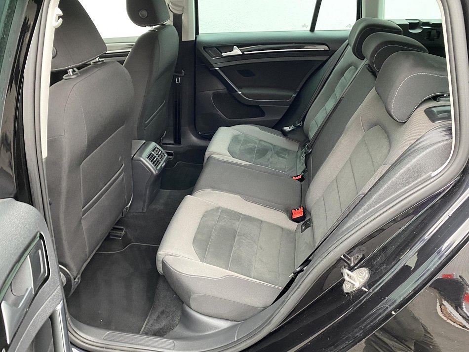 Volkswagen Golf 1.5 TSi Highline