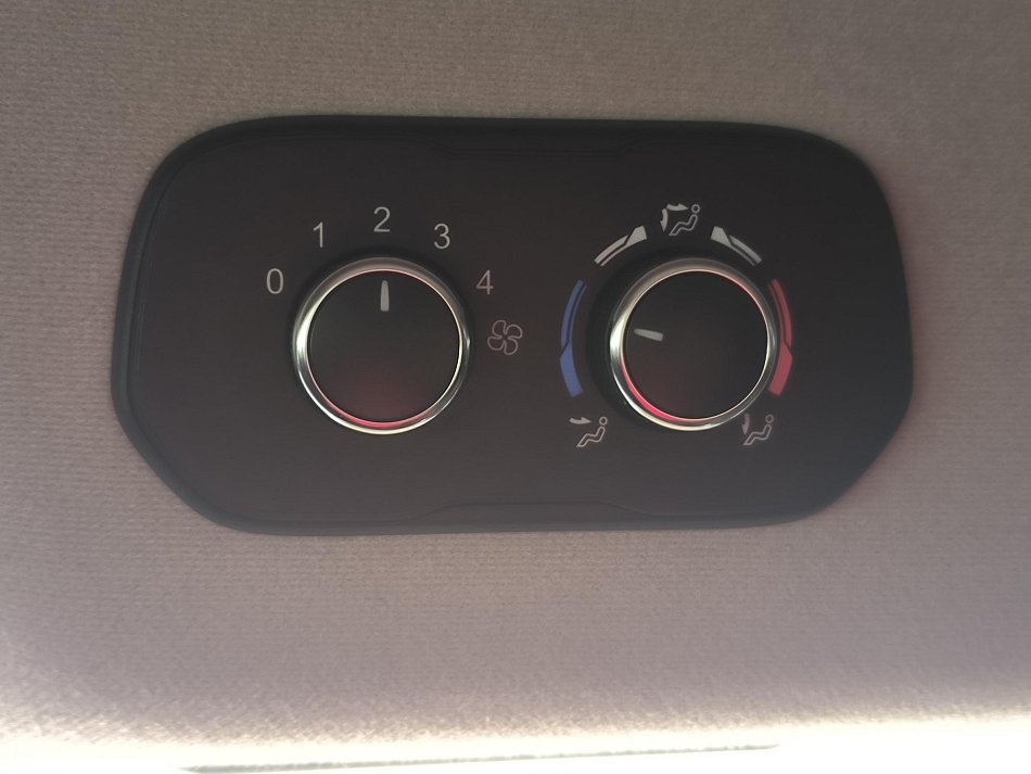 Ford Transit Custom 2.0TDCi  L1H2 9míst