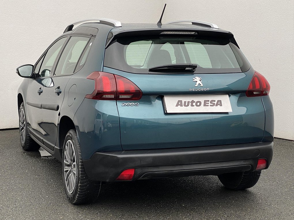 Peugeot 2008 1.2 i 
