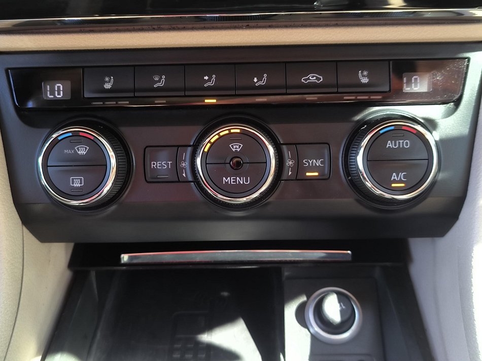 Škoda Superb III 2.0 TDi L&K