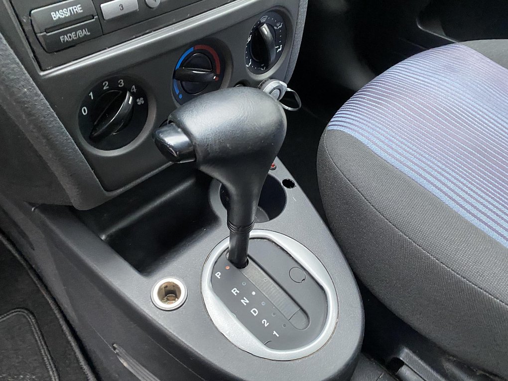 Ford Fusion 1.6 i 