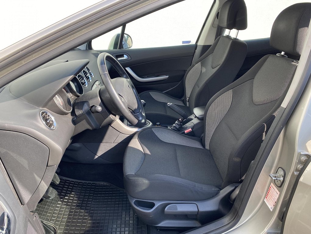 Peugeot 308 1.6 i 