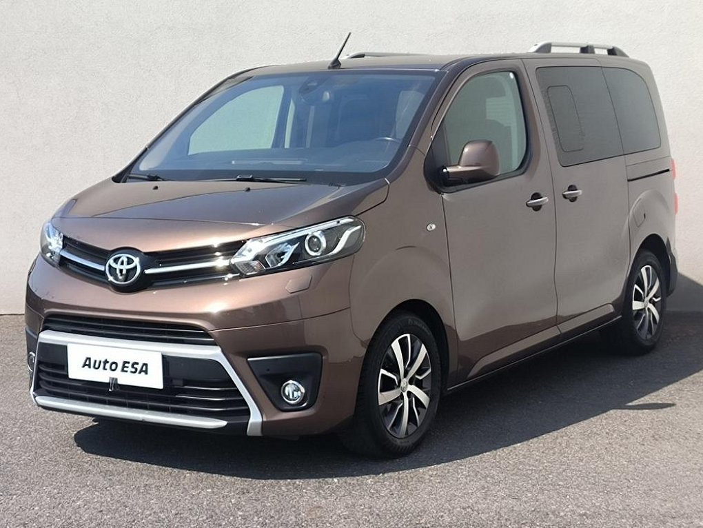 Toyota ProAce Verso 2.0D-4D  L2 5míst
