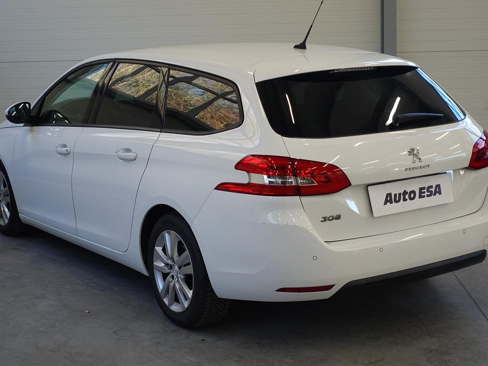 Peugeot 308 1.2 T 