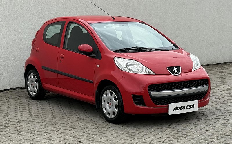 Peugeot 107 1.0 i 