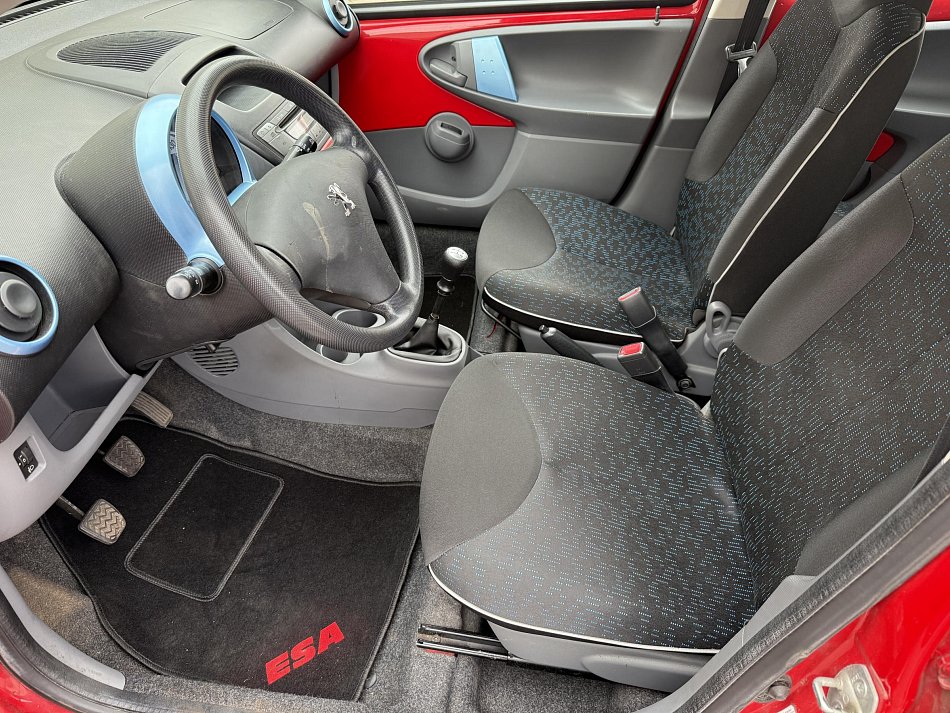 Peugeot 107 1.0 i 