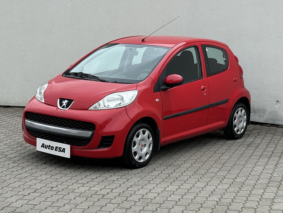 Peugeot 107 1.0 i 