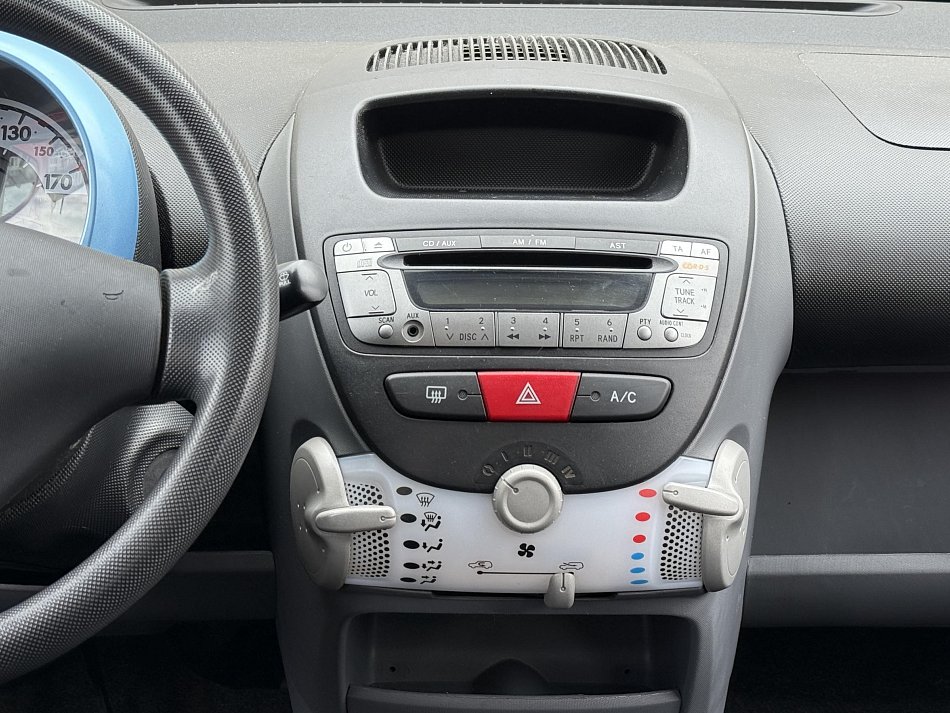 Peugeot 107 1.0 i 
