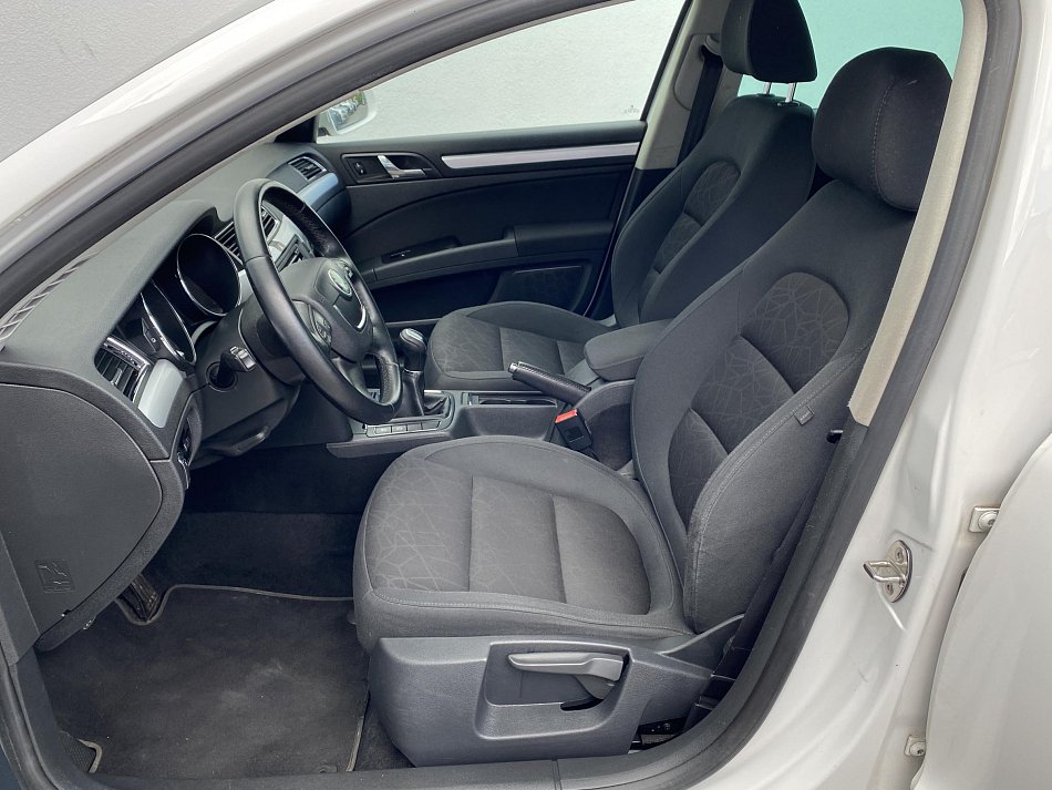 Škoda Superb II 2.0 TDi Family