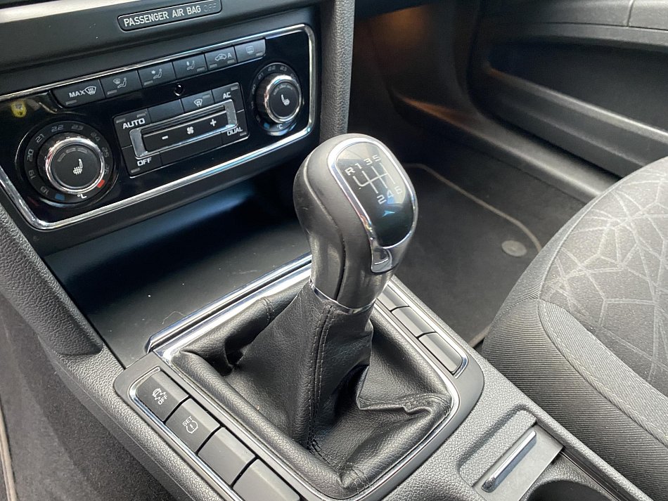 Škoda Superb II 2.0 TDi Family