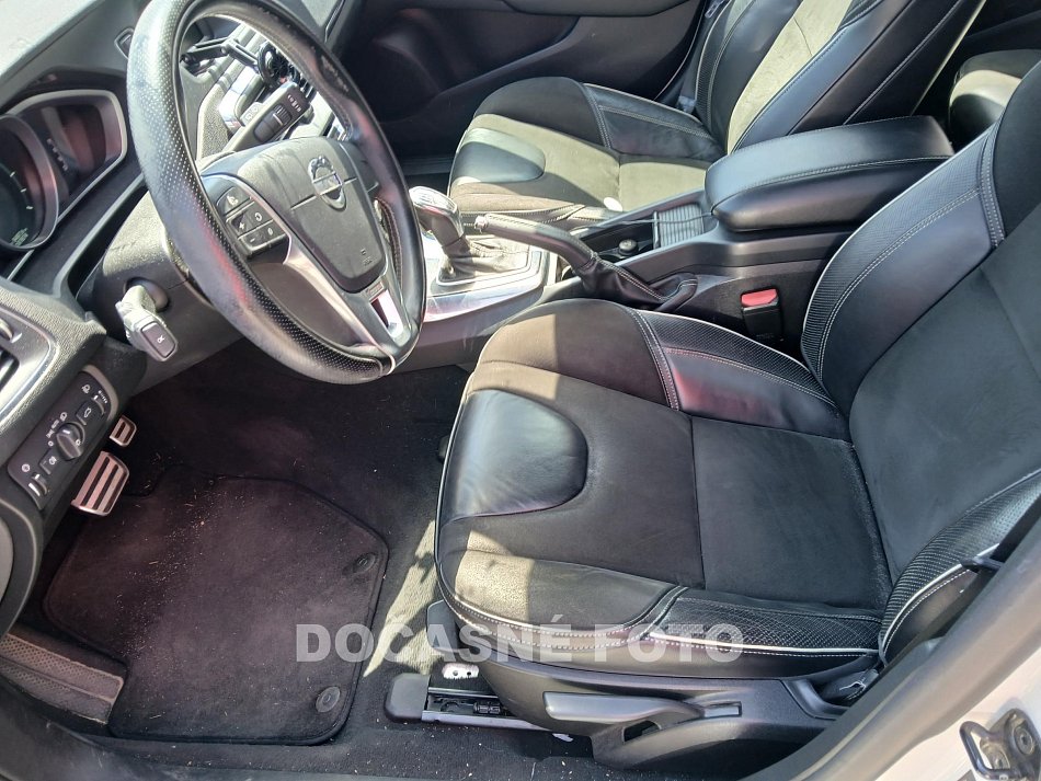 Volvo V40 2.0 D3 