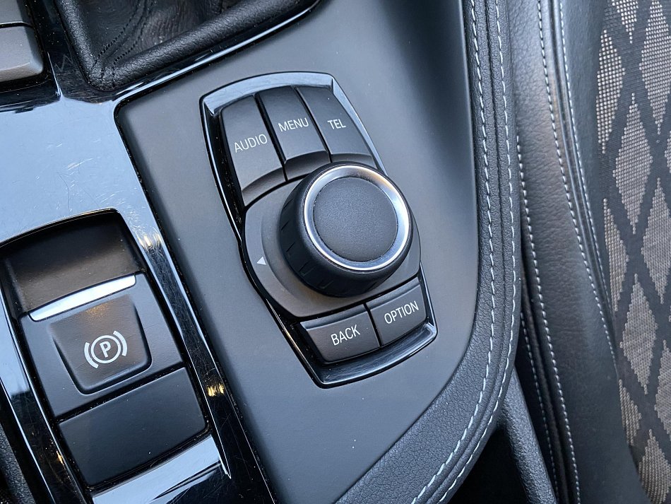 BMW X1 1.5i  sDrive 18i