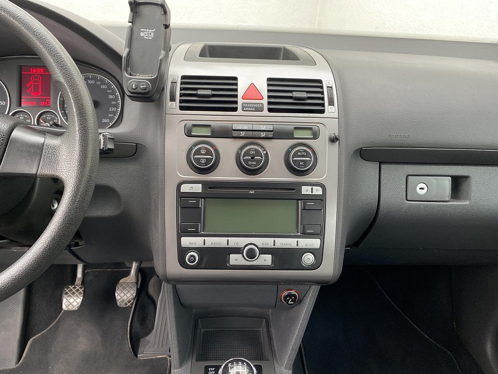 Volkswagen Touran 1.9 TDi 