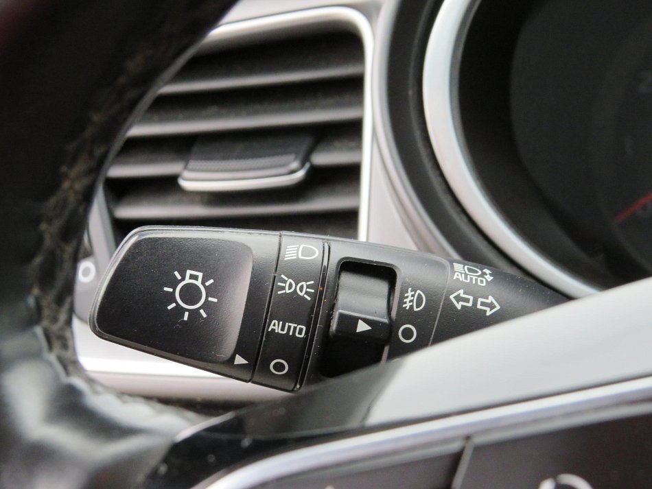 Kia Ceed 1.4T-GDi 
