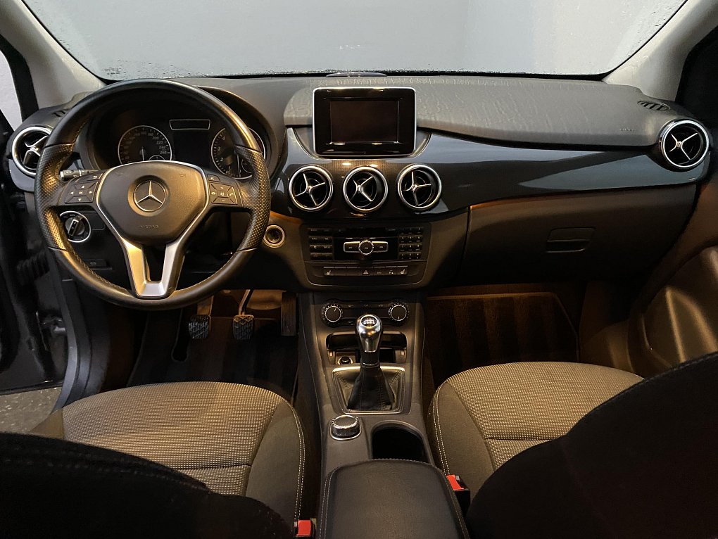 Mercedes-Benz Třída B 1.6i  B180