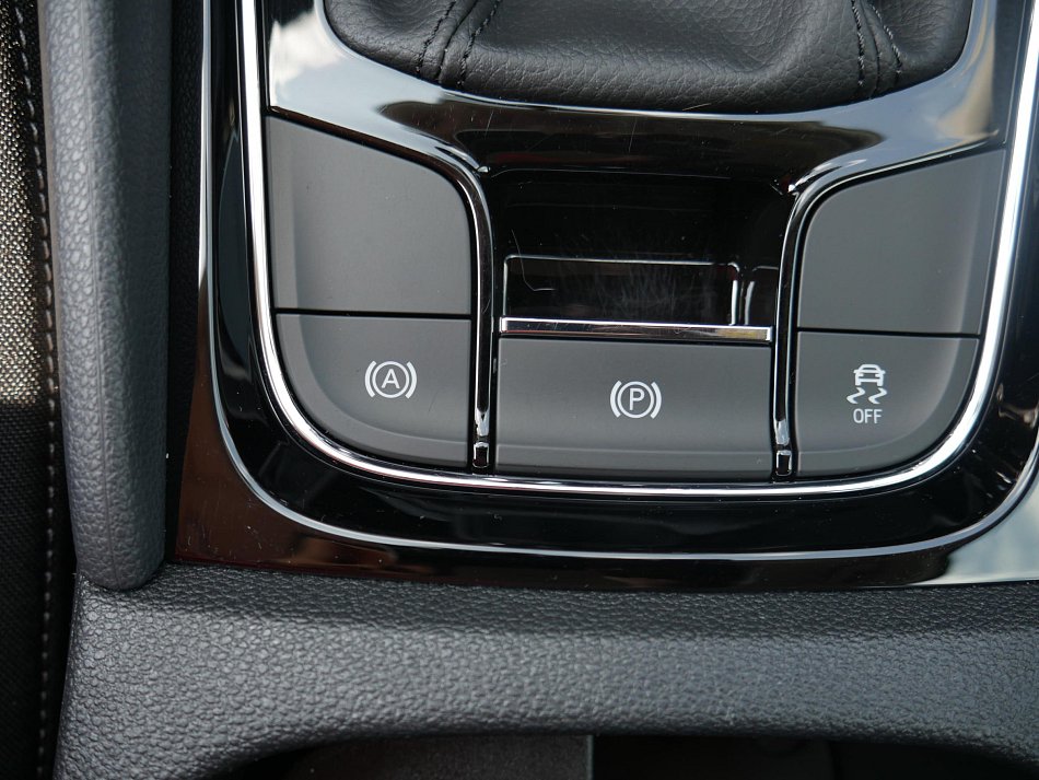Škoda Karoq 1.0 TSi Ambition