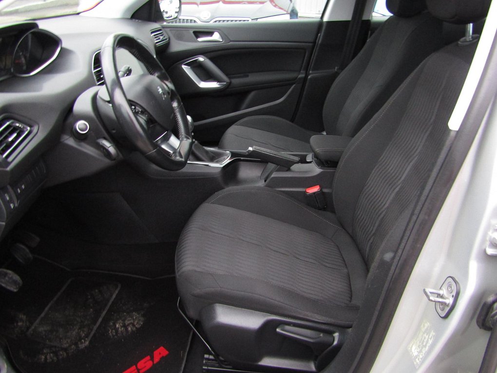 Peugeot 308 1.6 HDi 