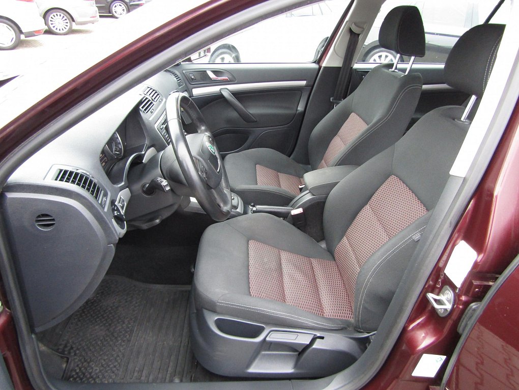 Škoda Octavia II 2.0TDi Elegance