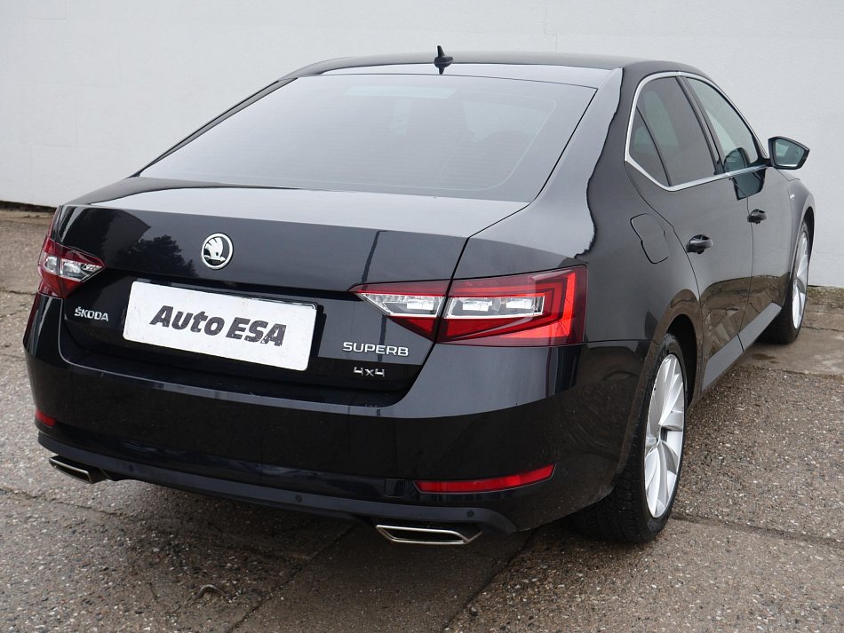 Škoda Superb III 2.0 TSi  4x4