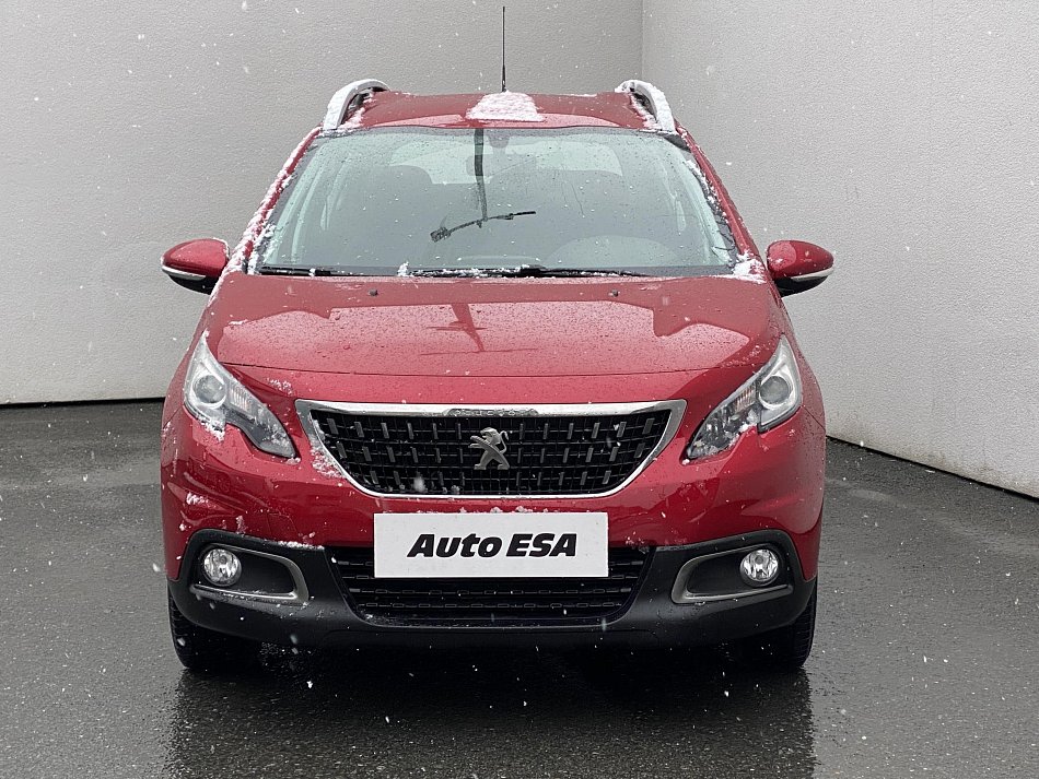 Peugeot 2008 1.2i 